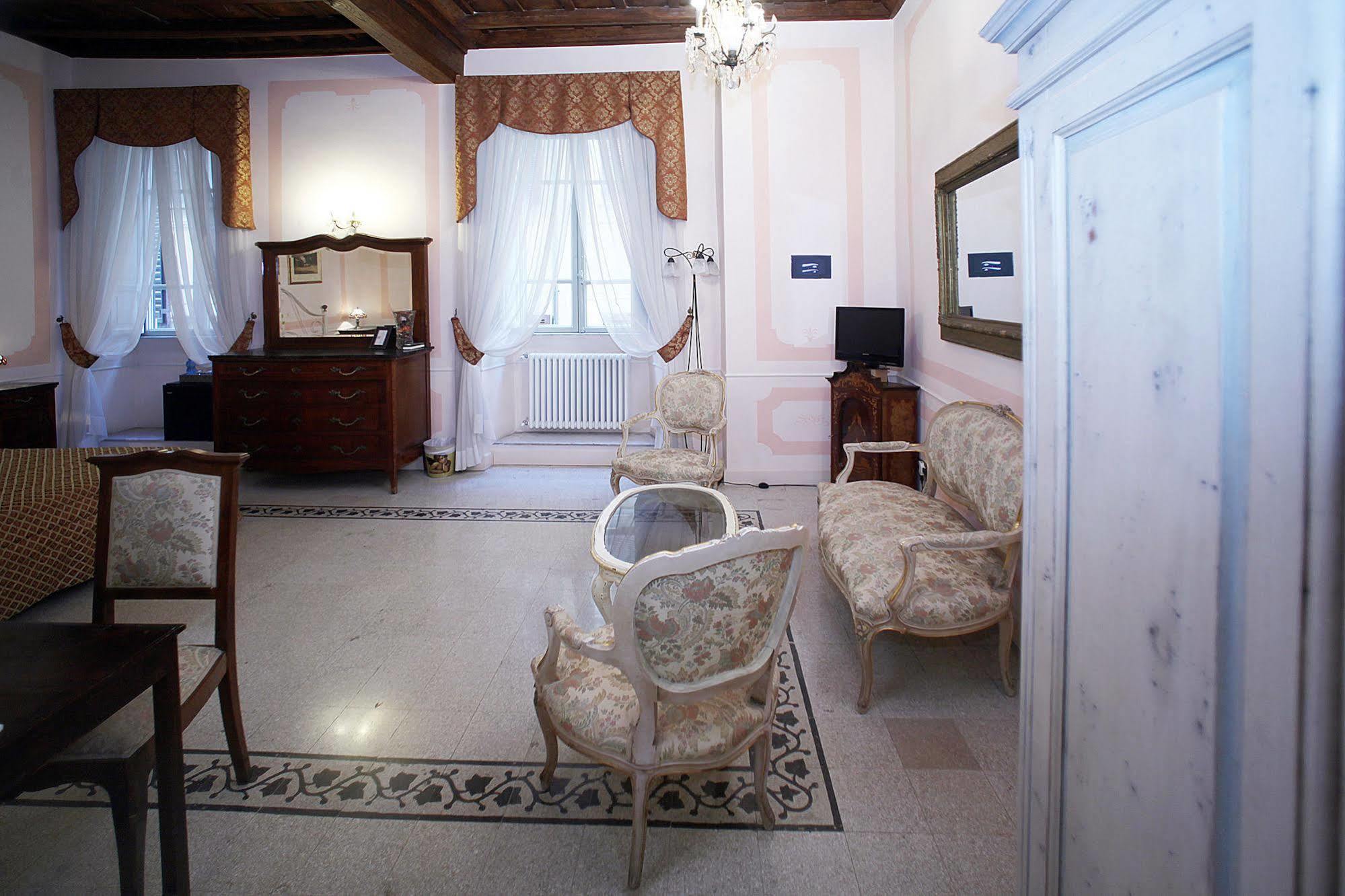 ローマ ラ メゾン デル オロロジャ Bed & Breakfast エクステリア 写真